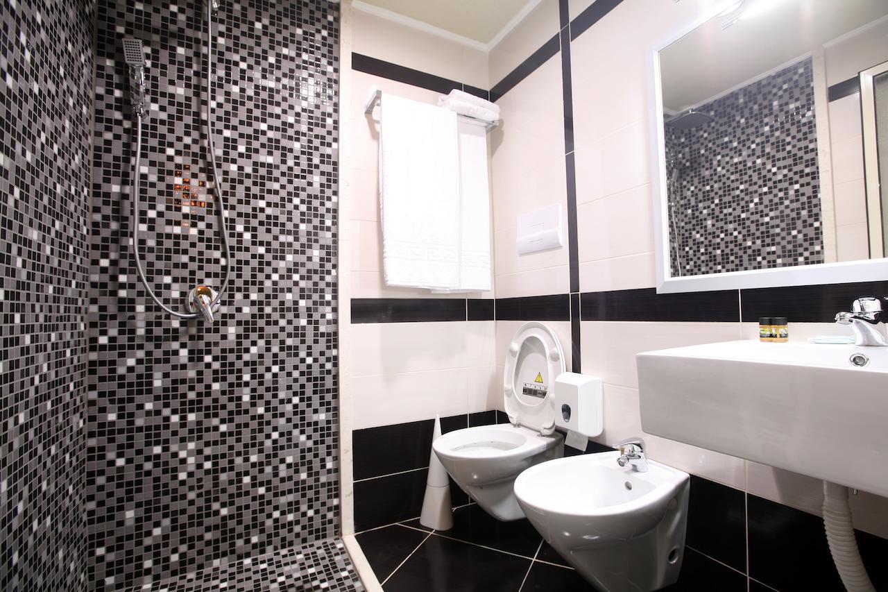 Hotel Kastria Tirana Cameră foto
